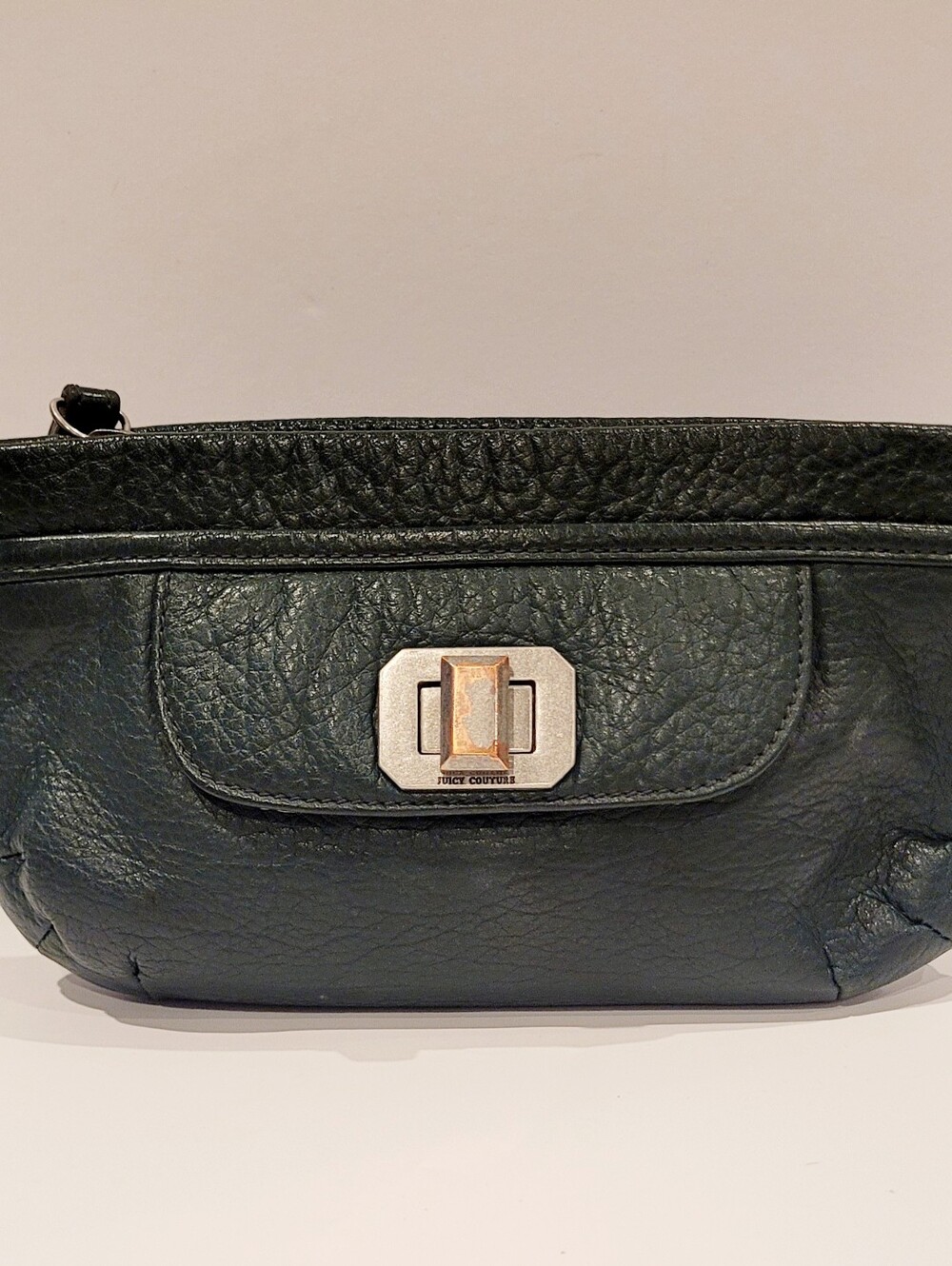 Juicy Couture Vintage Dark Green Leather Wristlet Clutch - Picture 2 of 9